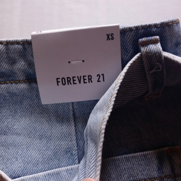 🪷 Forever 21 Belted Light Blue Denim Mini Skirt. Size XS. - Picture 6 of 9